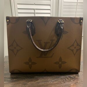 Louis Vuitton OnTheGo MM Monogram Tote